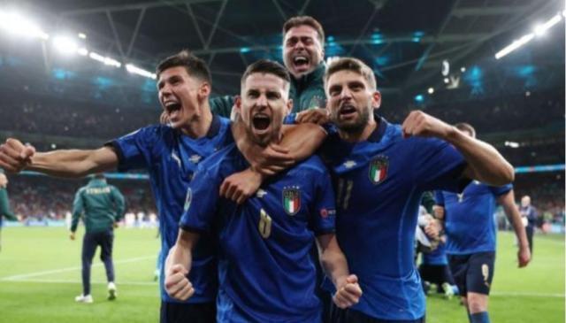 Europei: gli italiani all’estero con gli Azzurri in finale