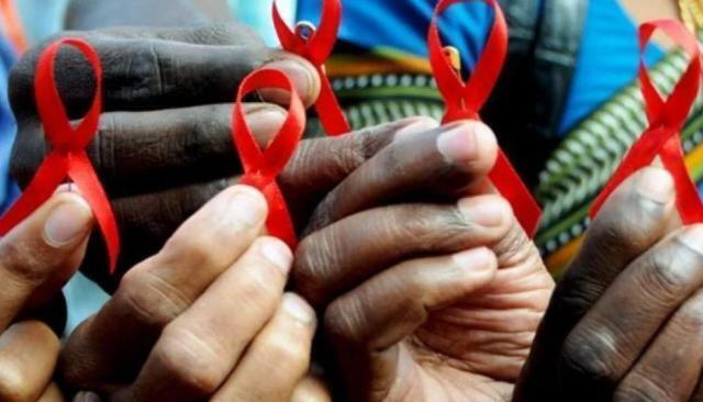 Gilead e Sda Bocconi: “Ritardi e differenze complicano il Piano contro Hiv e Aids”