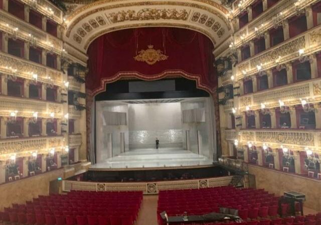 La polemica sul teatro San Carlo