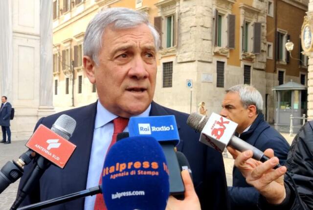 Immigrazione, Tajani “Serve un decreto flussi a livello Ue”