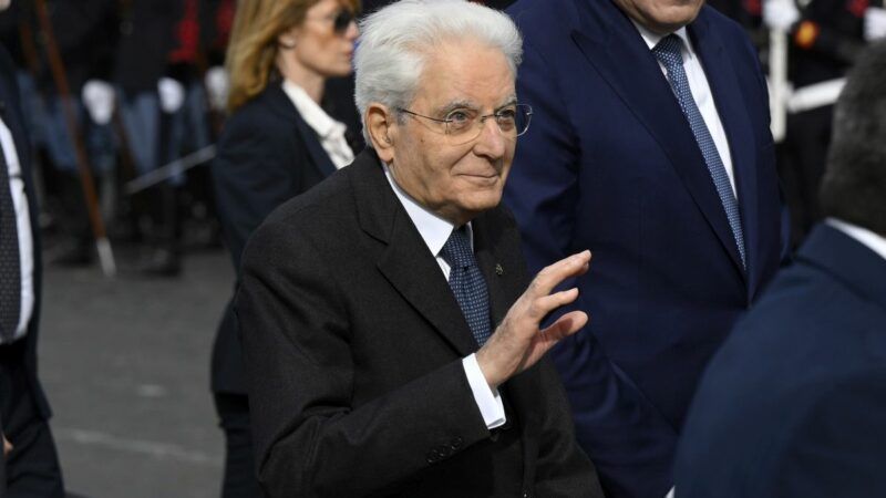 Mattarella “Non ignorare dramma dei rifugiati, intervenire sulle cause”