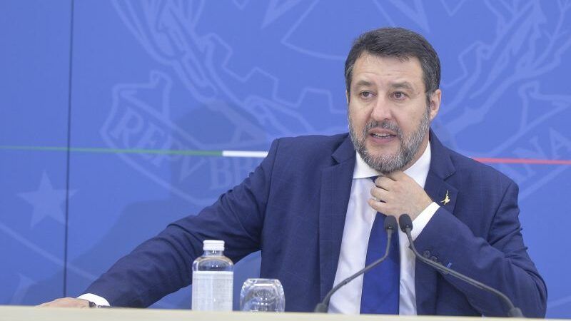 Salvini “Obiettivo del nuovo codice della strada è salvare vite”