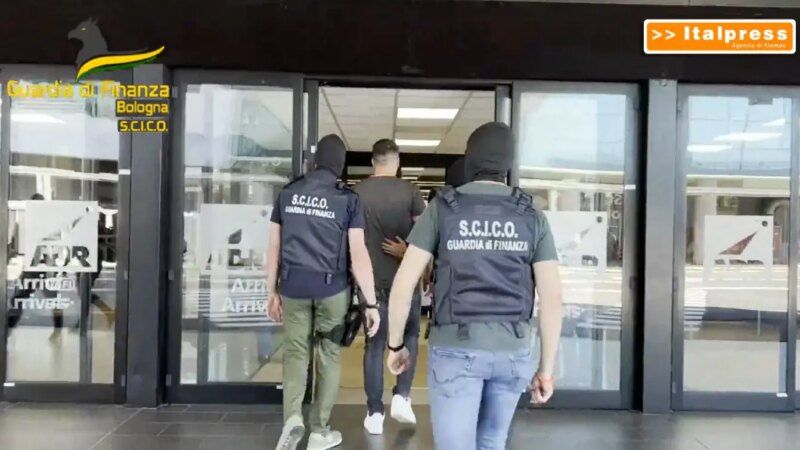 Estradati dal Paraguay due narcotrafficanti legati alla ‘Ndrangheta