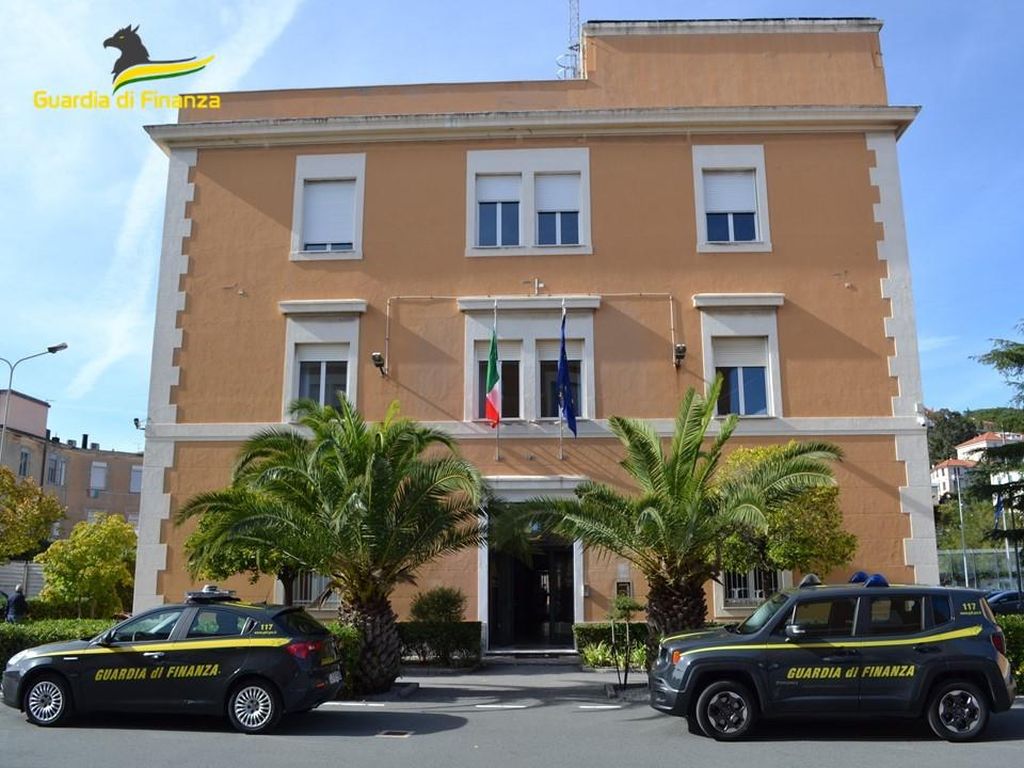 In auto con 18 kg di cocaina, arrestati due corrieri in Liguria